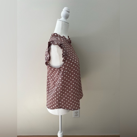 Monteau Los Angeles Short Sleeve Polka Dot Blouse - Picture 4 of 8